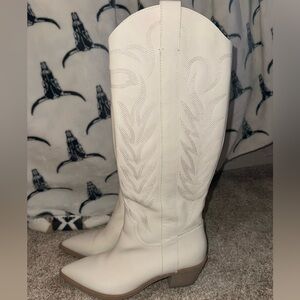 Dolce vita cowgirl boots